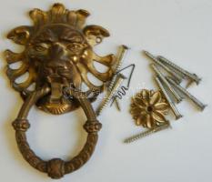 Oroszlánfejes bejárati koppantó rézből / Door knocker