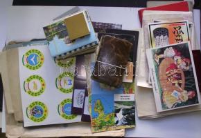 Régi bőr aktatáska benne hagyaték okmányokkal nyomtatványokkal, fotókkal egy két jobb darabbal