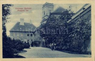 Győr Püspökvár udvar