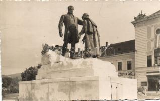 Zilah Wesselényi statue photo