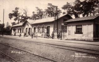 Kápolnásnyék vasútállomás photo