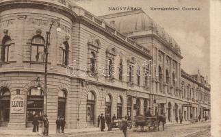Nagyvárad Hall of Commerce with Café Lloyd