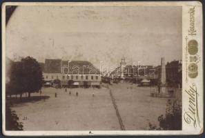 1897 Kolozsvári teret ábrázoló keményhátú fotó 16 × 11 cm