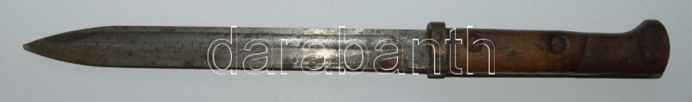 A brnoi fegyvergyárban készült (CSZ jelzéssel) második világháborús bajonett, hegyénél elferdült
