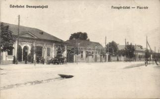 Dunapataj Piac tér a Faragó-üzlettel
