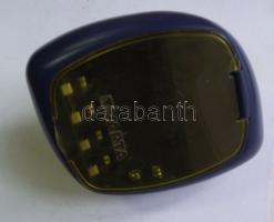 Működőképes Quartz ébresztőóra és egy ceruzaelem töltő