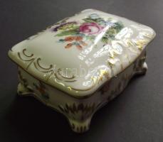 Herendi jelzéssel ellátott Petit bouquet de rose mintájú porcelán bonbonier / Herendi PBR chinaware ...