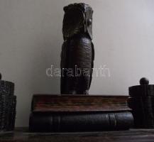 Faragott fa írószertartó a 40-es évekből, porcelán tintatartóval 35x24x22 cm