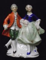 Táncoló párt ábrázoló jelzés nélküli porcelán figura / Chinaware figure 10 cm