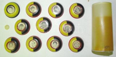 Hiánytalan NSZK gombfoci készlet