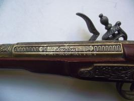 XIX. századi elöltöltős csappantyús spanyol gyártmányú London típusú díszpisztoly szép állapotú gyűj...