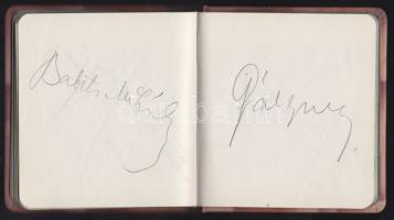cca 1931 Autogram-füzet számos magyar és világhíresség aláírásával. Összesen 98 db aláírás többek kö...