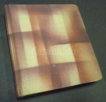 cca 1931 Autogram-füzet számos magyar és világhíresség aláírásával. Összesen 98 db aláírás többek kö...