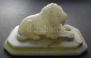 Alabástrom oroszlánfigura márvány talapzaton / Alabaster lion figure on marble 12x6 cm