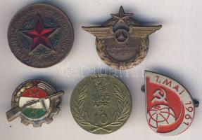 5db különféle szocialista kitűző és jelvény, Munkásőr, "A Balesetmentes közlekedésért" kitűző,Díszszemle 1953. április 4., T:2