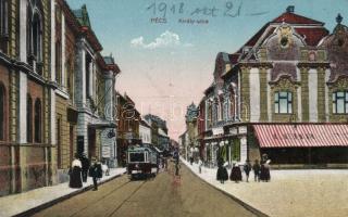 Pécs Király utca Lehr Izidor női divatüzletével  és villamossal