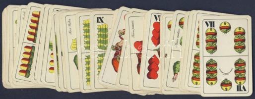 1 pakli kisméretű magyar kártya 2 pótlappal