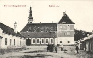 Nagyszombat madhouse and restaurant