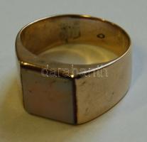 14 K karneolköves arany pecsétgyűrű  / Gold ring with carneol 8,6g