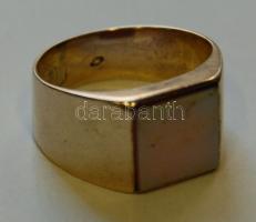 14 K karneolköves arany pecsétgyűrű  / Gold ring with carneol 8,6g