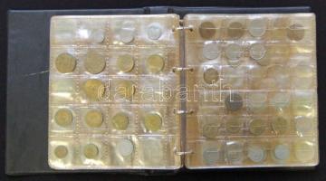 Hobbi gyűjtemény több száz klf külföldi érmével albumba rendezve T:vegyes