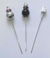 3 db ezüst (Ag) kalaptű, az egyik gránáttal, br. 9,87 gr ( +1 db az ezüst jelzés miatt)