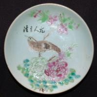 ~1900 Kínai kézzel festett porcelán szakés tálka és edény, jelzett, jó állapotban / Handpainted chin...