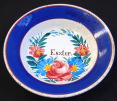 Apátfalva Nagy Zsuzsa: jelzett kerámia falitányér "Eszter", d: 23 cm