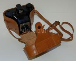 Régi Pajtás fényképezőgép eredeti tokjában, jó állapotban / Old "Pajtás" camera
