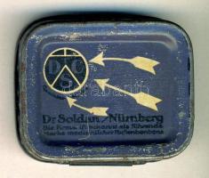 Kisméretű szecessziós fém gyógycukorkás doboz 5x6 cm