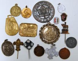 17db klf háború előtti kitűző és jelvény tétel, szebb darabokkal T:vegyes