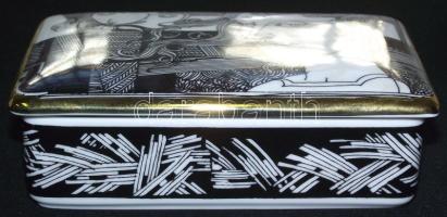 Szász Endre által tervezett Hollóházi jelzett porcelán ékszeres doboz /  Faces designed by Endre Szasz Hollohaza chinaware jewelry box 14x9x4 cm