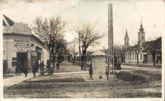 Zsablya the ironware shop of Lipót Bernhard (fl)