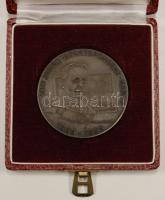 1969. "100 éves a levelezőlap 1869-1969-ÖVEBRIA" Br emlékérem díszdobozban T:1 1969. "100 Jahre Korrespondenz-Karte-ÖVEBRIA" Br medallion T:1