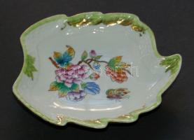 Levél formájú kézzel festett sorszámozott Viktória-mintás Herendi porcelán tálka / Herendi handpaint...