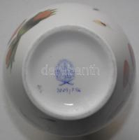 Kézzel festett Herendi porcelán váza virágokkal és pillangókkal díszítve (apró törés) / Herendi hand...