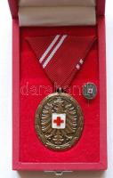 Ausztria DN. Vöröskereszt kitüntetés kis jelvénnyel, eredeti adományozói dísztokban! T:1