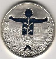 1989 "Védd a gyermekeket" 500Ft ezüst, díszdobozban T:PP