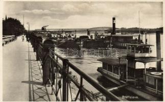 Pozsony port with Czechoslovakian steamships