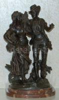 XX. sz. eleje: Aratópár fém szobor márvány talapzaton / Harwester-couple metal staute on marble 60 cm