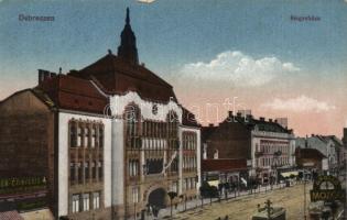 Debrecen Megyeháza az Apolló Mozi táblájával