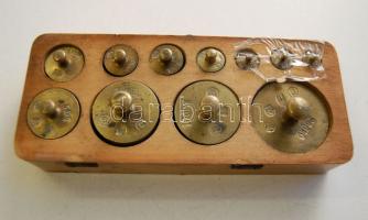 11 darabos régi réz súlykészlet fa dobozban 1 g-20 dkg