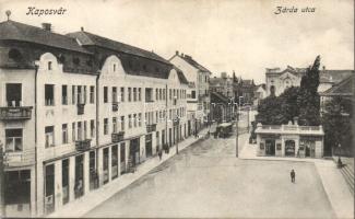 Kaposvár Zárda utca borbély-fodrász üzlettel, trafikkal (levágott / cut)