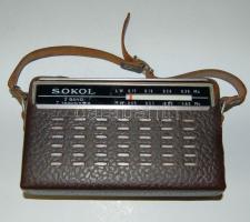 Régi Szokol márkájú működőképes táskarádió