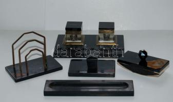 cca 1920 Art deco márvány-réz-üveg íróasztali tolltartó készlet 7 darabos (egyik tintatartó zsanérja törött) / Art deco marble and glass desk set (one hinge is damaged)