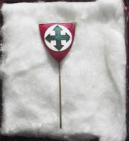 Nyilas jelvény "Dárda" mesterjeggyel jobb oldali nyílhegy zománcpattanás