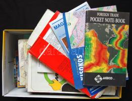 Vegyes könyv és nyomtatvány tétel: Dániel Anna - István király útja, Schiller válogatott versei, Gorsium - A táci római kori ásatások, 18 db város- és turisztikai térkép