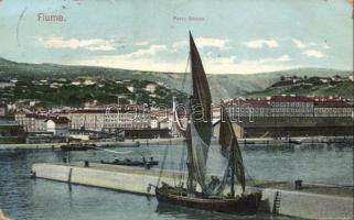 Fiume Baross port