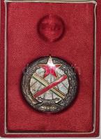 1954. Magyar Partizán Emlékérem "3113-Fegyverrel a hazáért" sorszámmal és felirattal a hátoldalán, dísztokban T:2