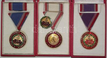 1965. Szolgálati Érdemérem 20-25-30. év után 3klf darabja, egyik sérült, mind dísztokban T:vegyes